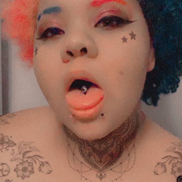 Meet your Posher, Brianne - Picture 1 of 1